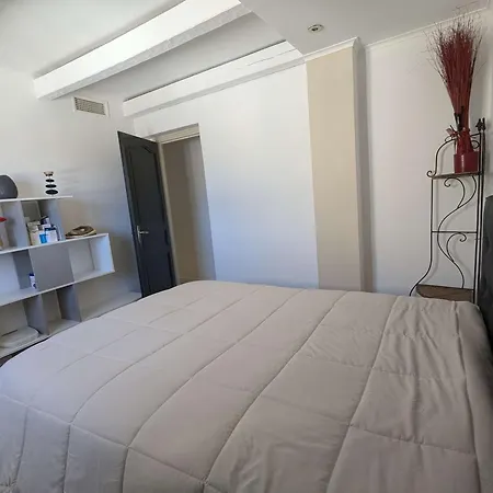 Avec Climatisation, Piscine Et Jardin Prive - Fr-1-387-230 Villa *