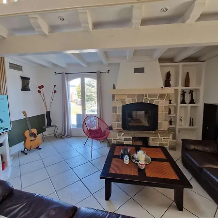 Avec Climatisation, Piscine Et Jardin Prive - Fr-1-387-230 Marseillan (Herault)